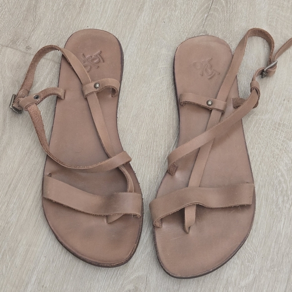 OTBT Boho Strappy Brown Leather Sandals Beach Resort Hippie Festival Flat Size 9 - Picture 1 of 11